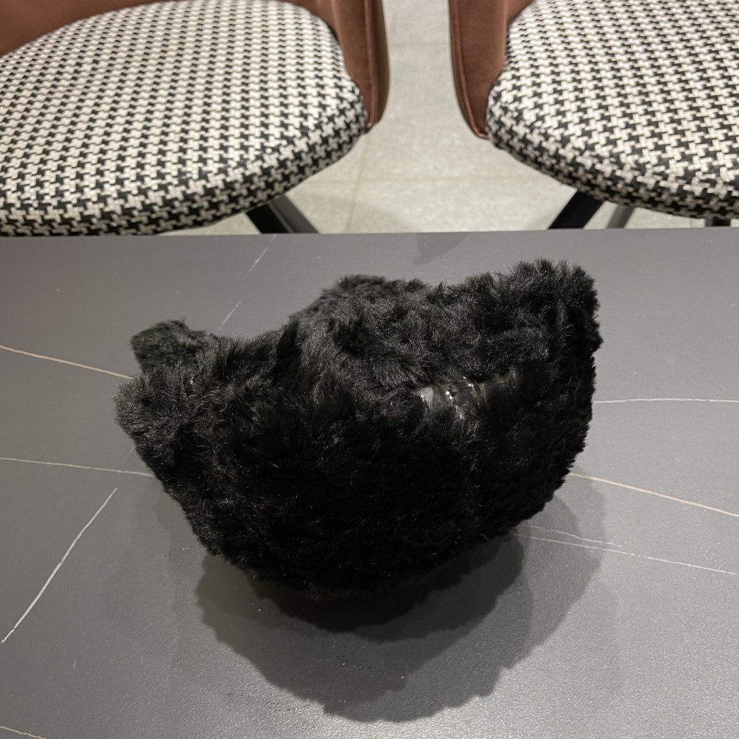 【CHANEL香奈儿】2025毛绒绒秋冬新款棒球帽🌈百搭更有质感的一款