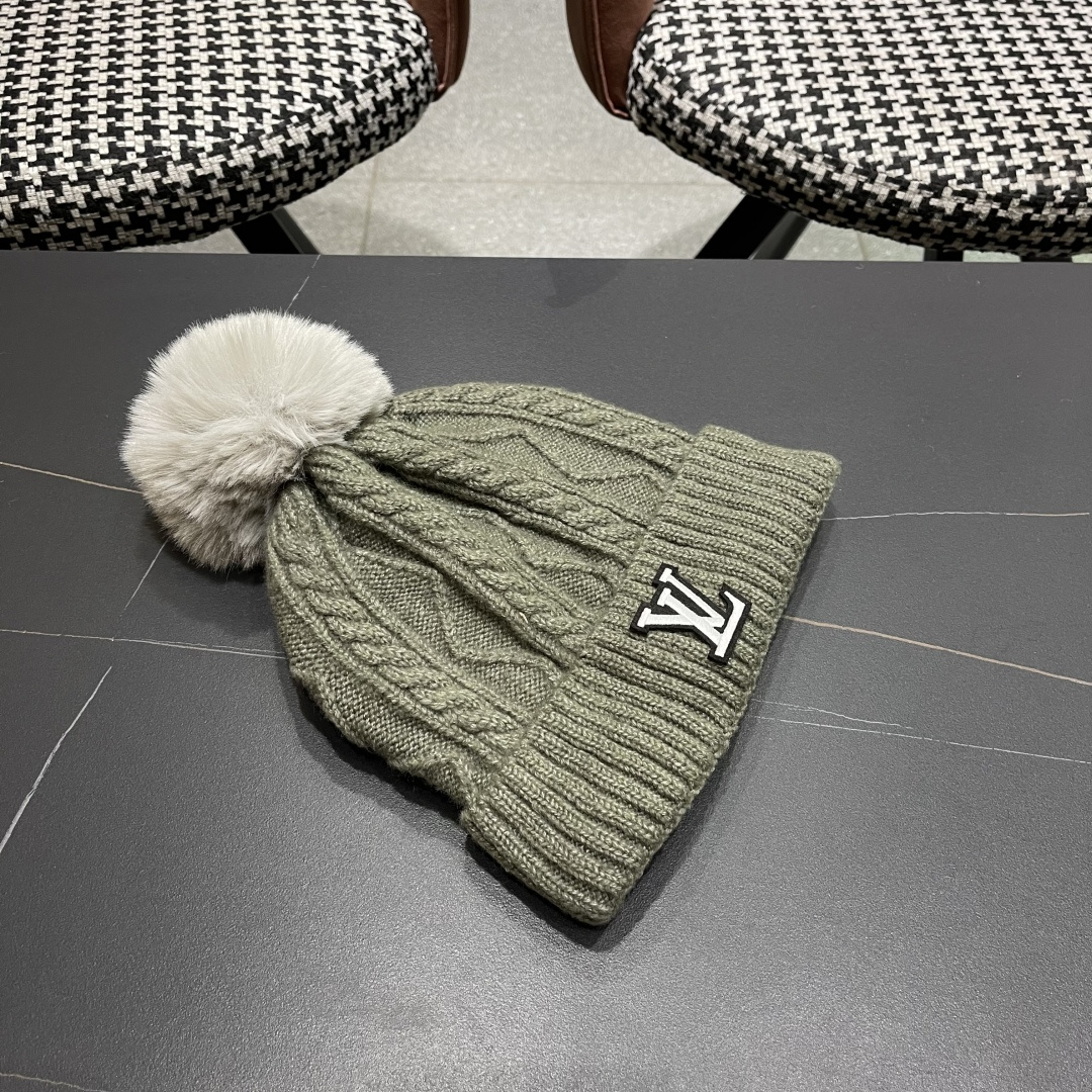  lv路易威登帽子2025女秋冬毛线帽韩版针织帽女士百搭毛球帽护耳冬季套头潮加厚帽