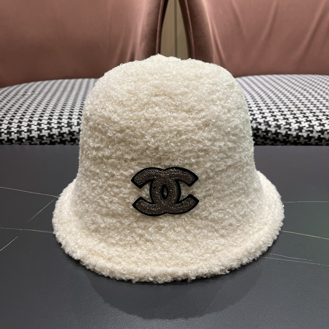 Chanel香奈儿 2025秋冬款渔夫帽毛绒保暖韩版盆帽潮


