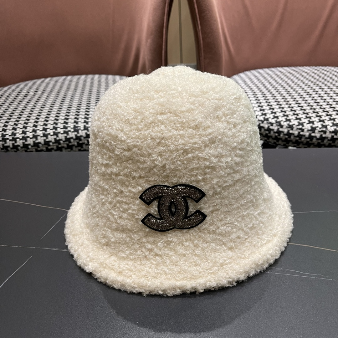  Chanel香奈儿 2025秋冬款渔夫帽毛绒保暖韩版盆帽潮

