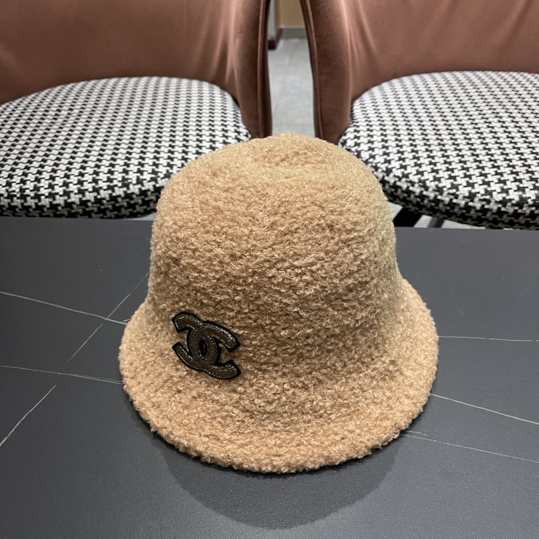  Chanel香奈儿 2025秋冬款渔夫帽毛绒保暖韩版盆帽潮

