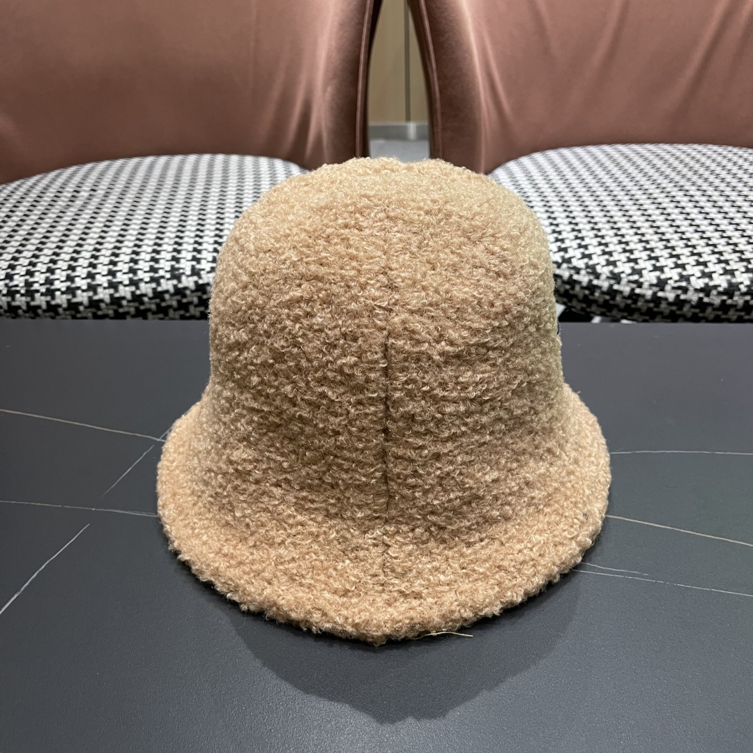  Chanel香奈儿 2025秋冬款渔夫帽毛绒保暖韩版盆帽潮

