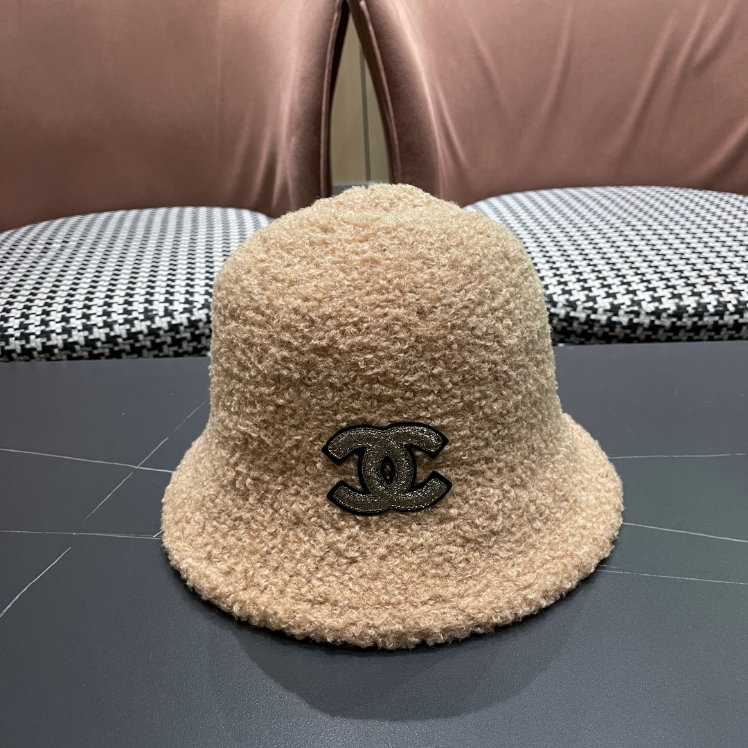  Chanel香奈儿 2025秋冬款渔夫帽毛绒保暖韩版盆帽潮

