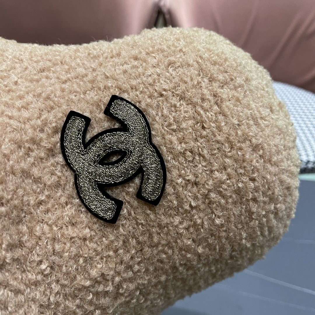  Chanel香奈儿 2025秋冬款渔夫帽毛绒保暖韩版盆帽潮

