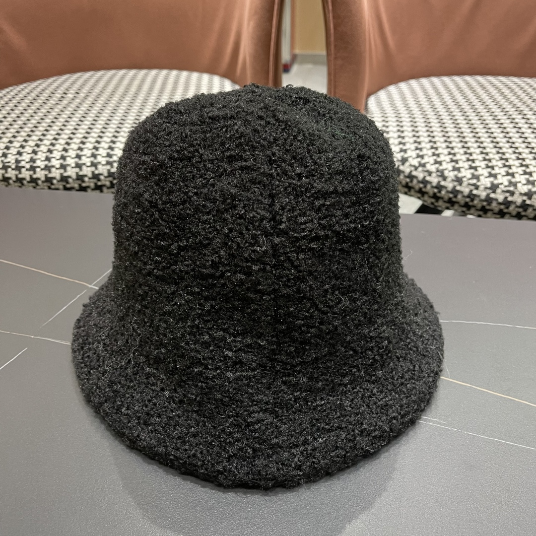  Chanel香奈儿 2025秋冬款渔夫帽毛绒保暖韩版盆帽潮

