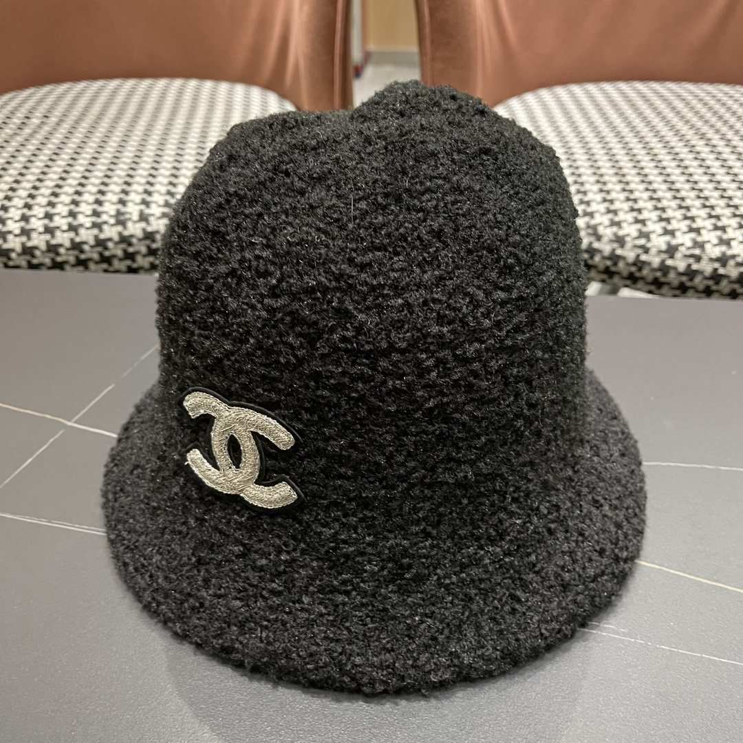  Chanel香奈儿 2025秋冬款渔夫帽毛绒保暖韩版盆帽潮

