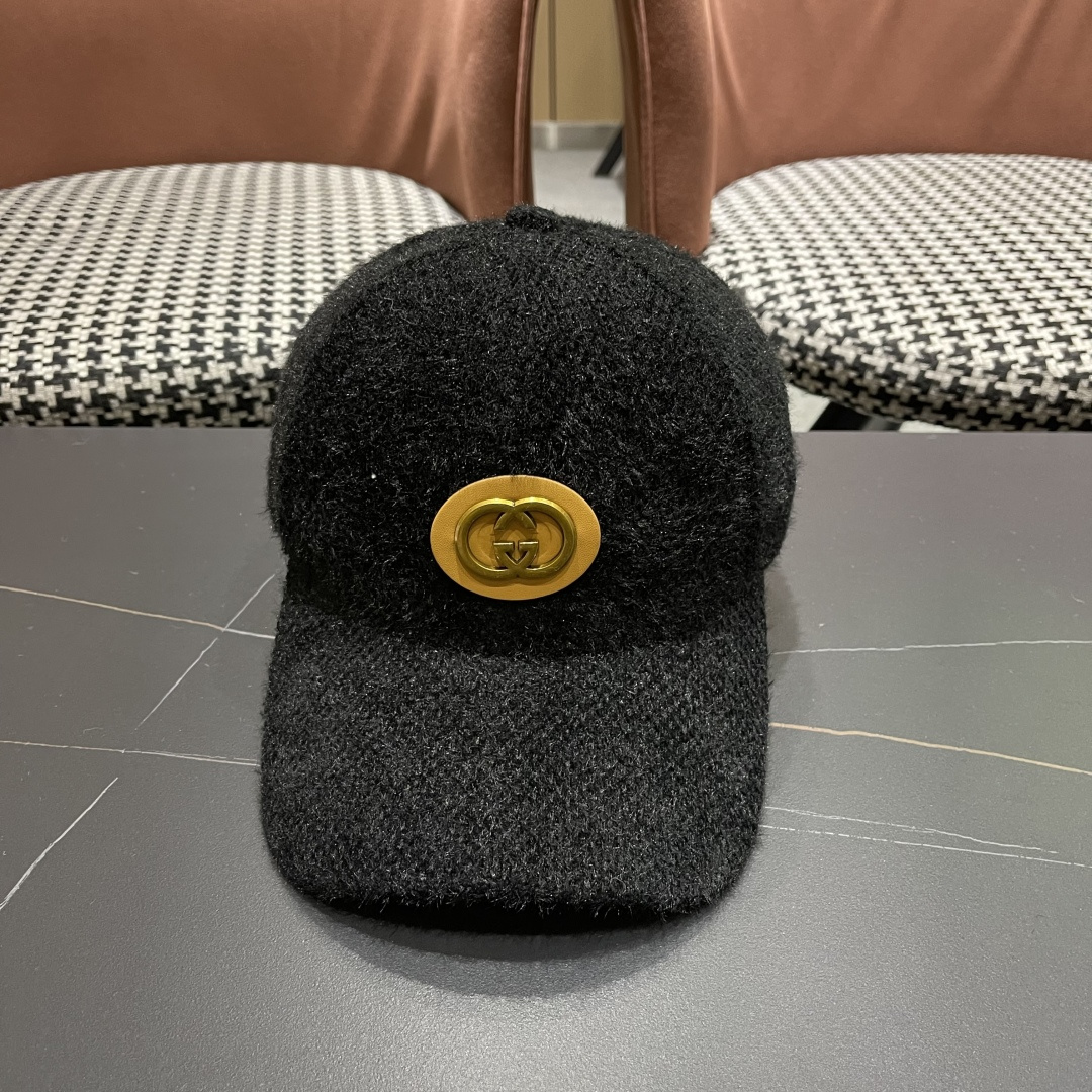   古奇棒球帽♥️GUCCI🧢新品秋冬新款毛绒棒球帽，🔥🎩 工艺非常精美 方便携带！跑量！