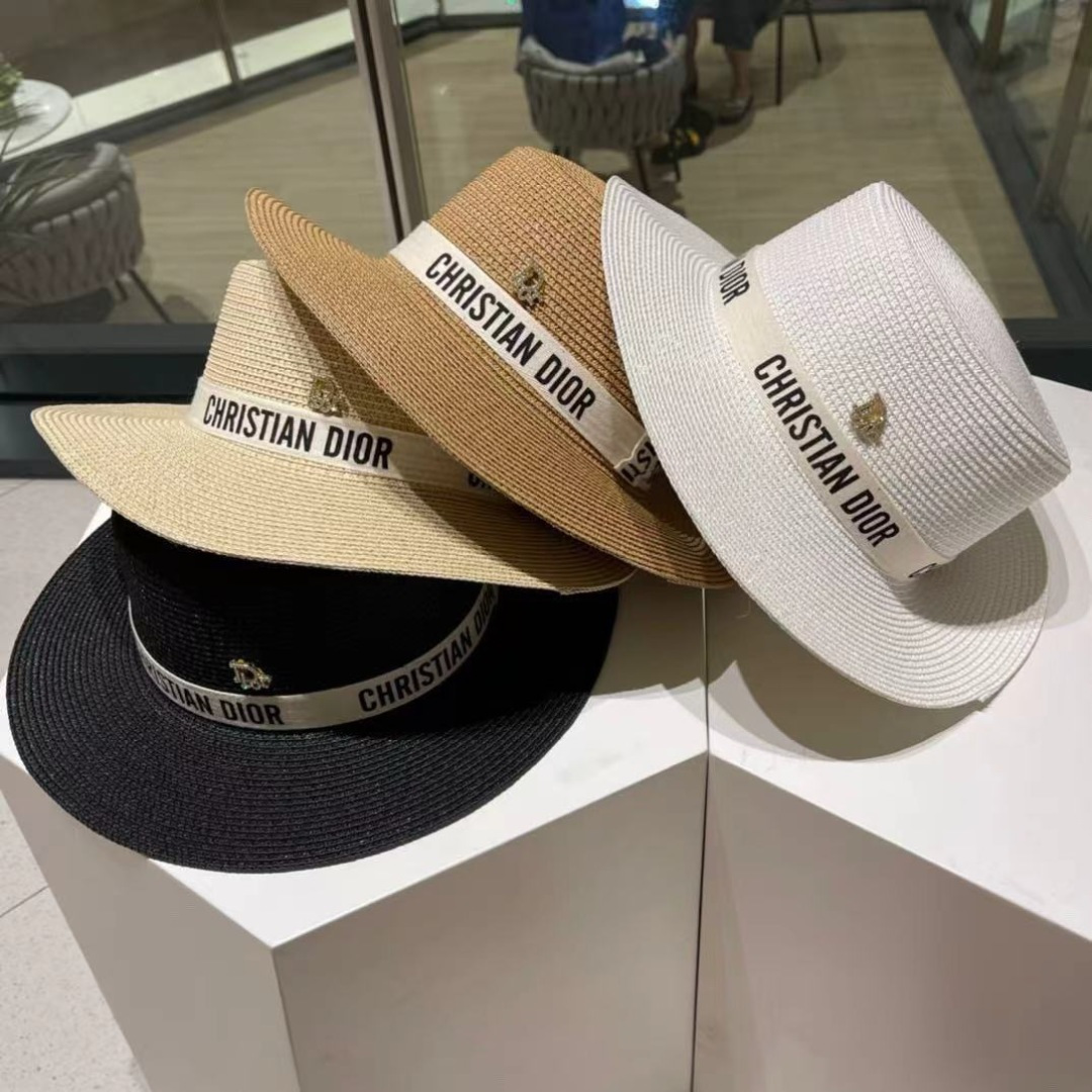  【DIOR迪奥】新款草编遮阳草帽盆帽🤩沙滩风，简约大方，百搭单品～出街首选，新款帽型超美腻，新品上架
