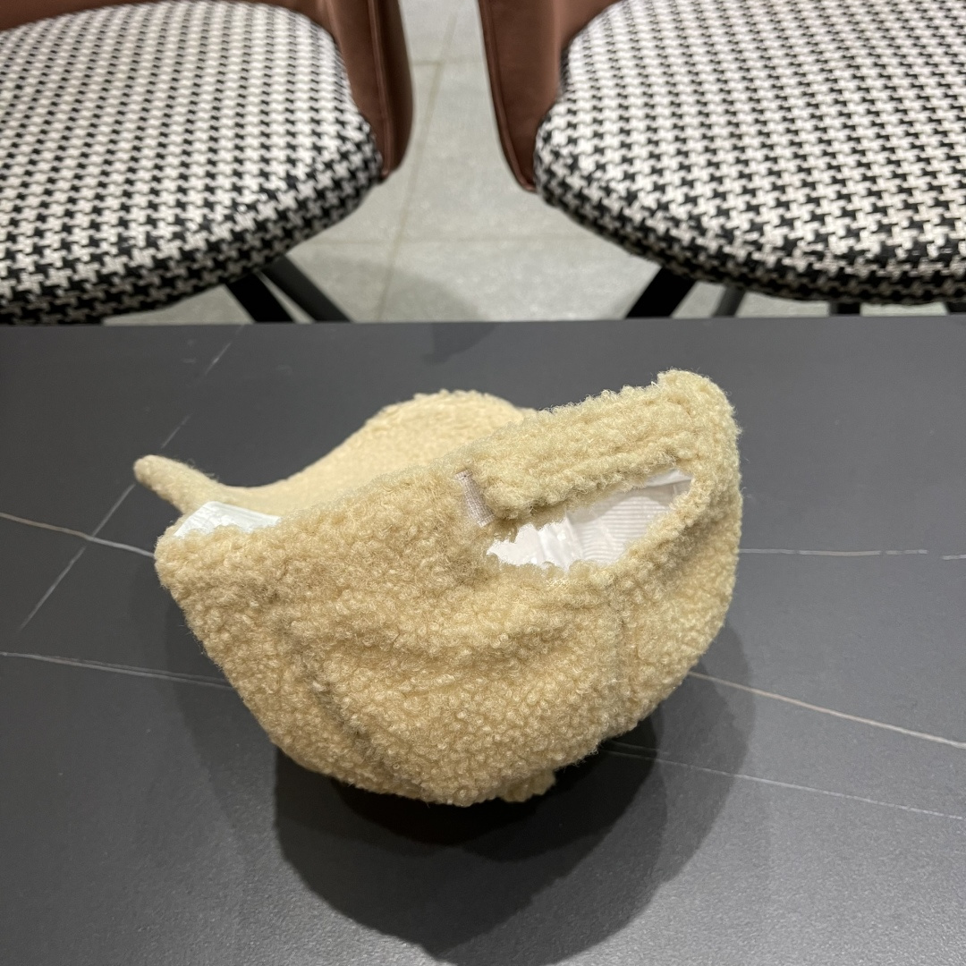  chanel香奈儿】2025新款秋冬小香风款棒球帽🧢，毛绒绒的非常舒服 大牌款超好搭配