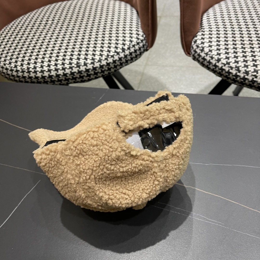  chanel香奈儿】2025新款秋冬小香风款棒球帽🧢，毛绒绒的非常舒服 大牌款超好搭配