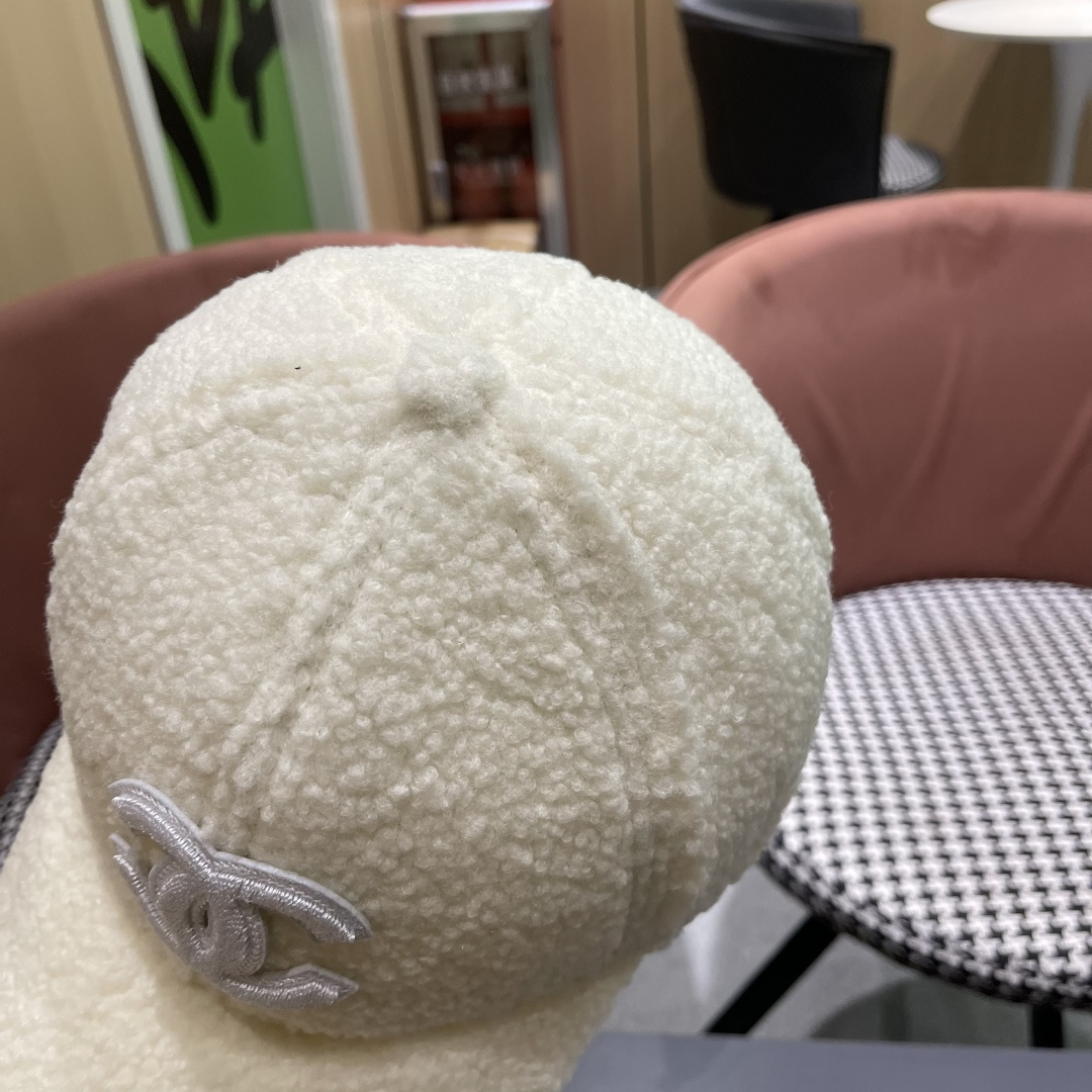  chanel香奈儿】2025新款秋冬小香风款棒球帽🧢，毛绒绒的非常舒服 大牌款超好搭配