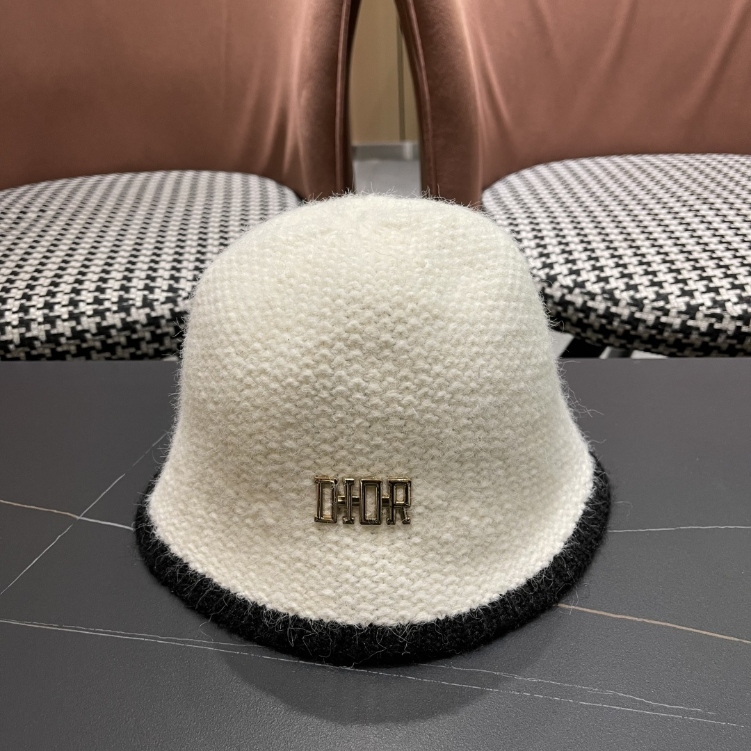  DIOR迪奥 毛茸茸渔夫帽冬天可爱毛毛绒绒秋冬季百搭盆帽帽子冬款女

