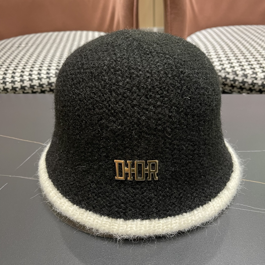  DIOR迪奥 毛茸茸渔夫帽冬天可爱毛毛绒绒秋冬季百搭盆帽帽子冬款女

