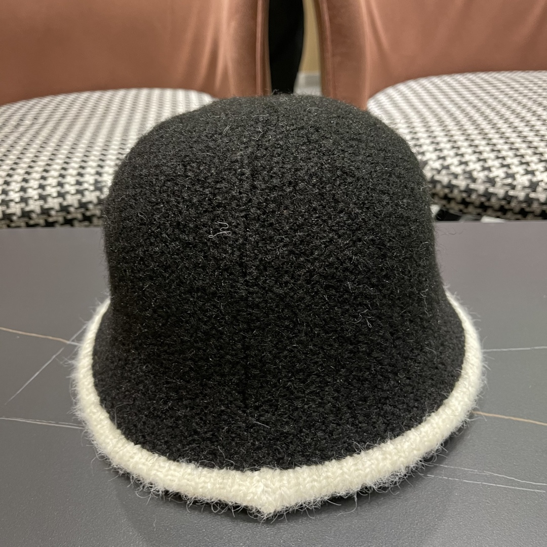  DIOR迪奥 毛茸茸渔夫帽冬天可爱毛毛绒绒秋冬季百搭盆帽帽子冬款女

