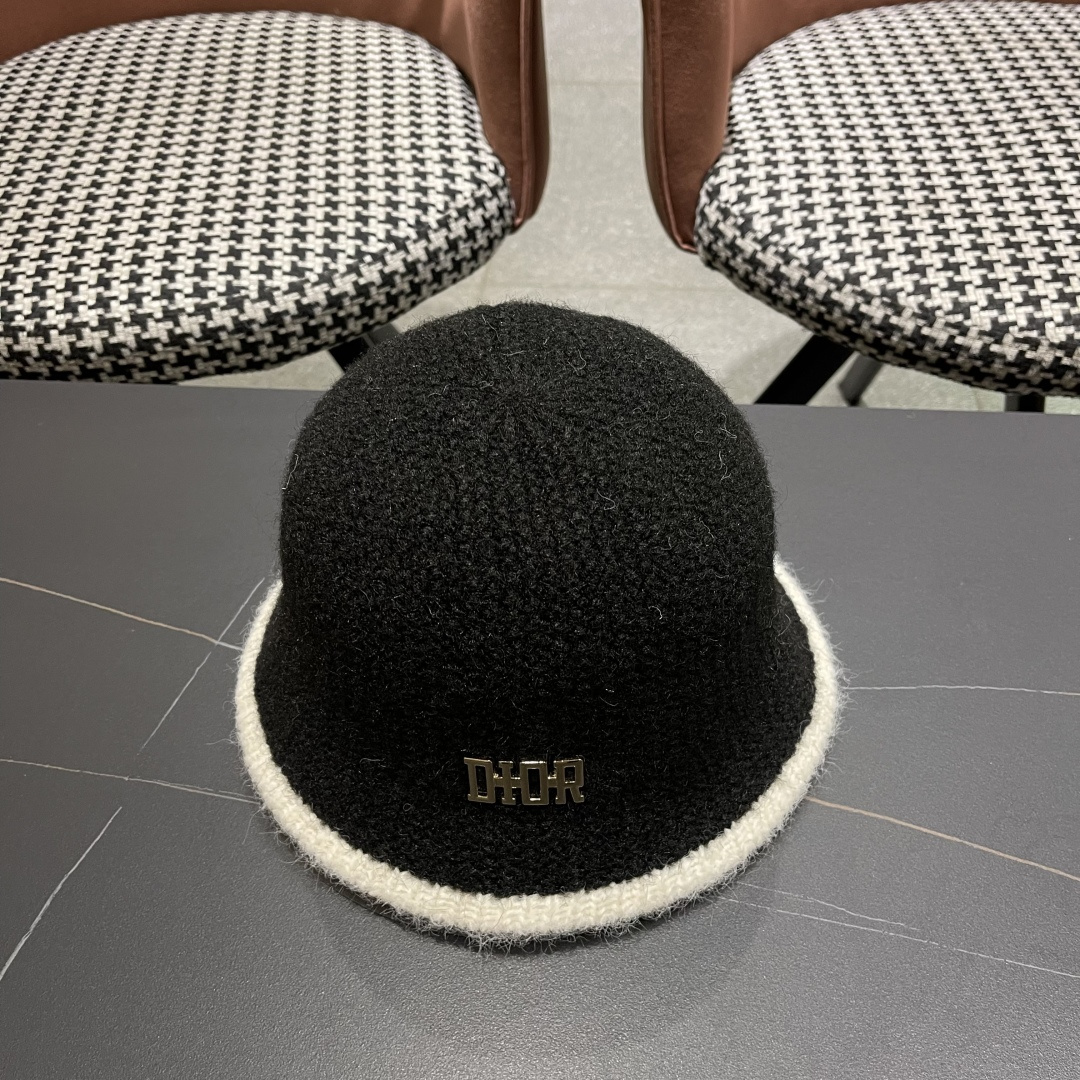  DIOR迪奥 毛茸茸渔夫帽冬天可爱毛毛绒绒秋冬季百搭盆帽帽子冬款女

