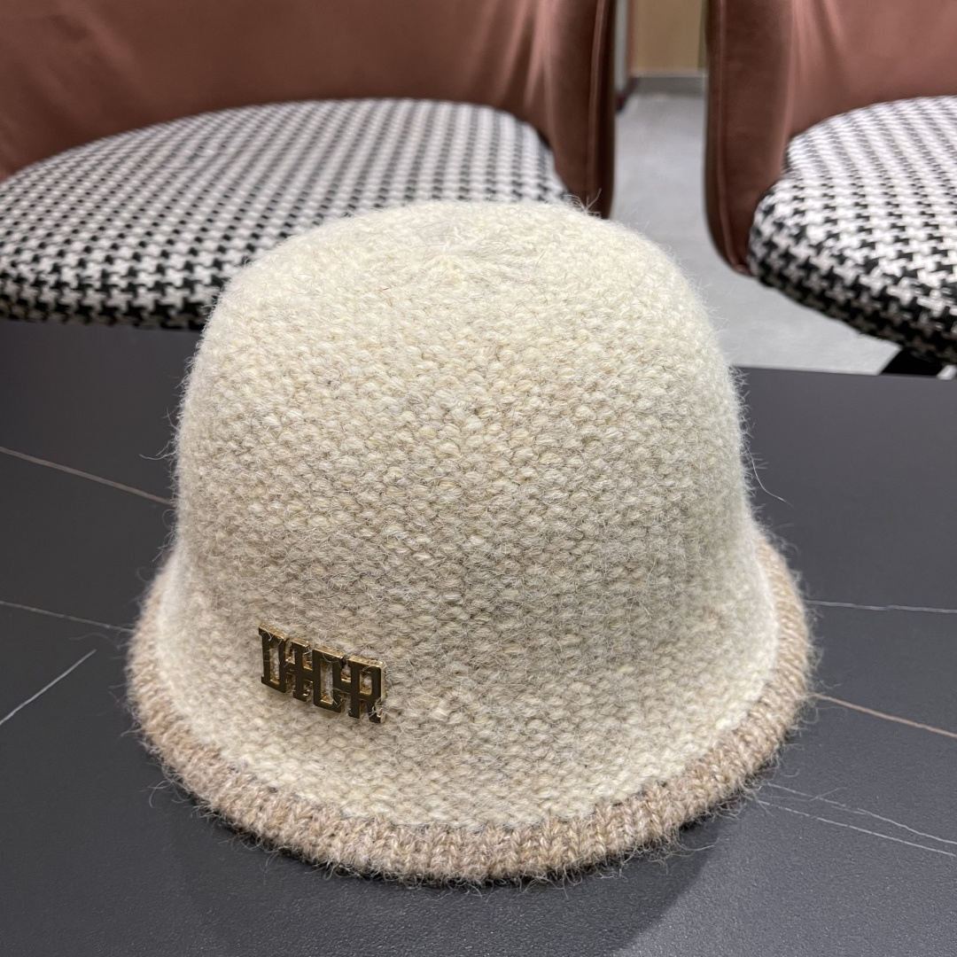  DIOR迪奥 毛茸茸渔夫帽冬天可爱毛毛绒绒秋冬季百搭盆帽帽子冬款女

