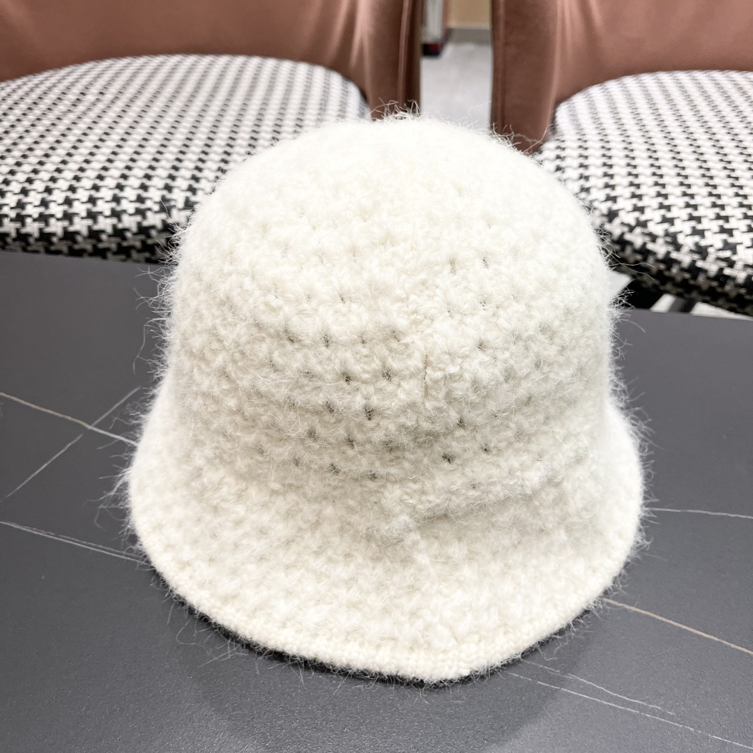  普拉达Prada保暖盆帽羊羔毛女秋冬季新款百搭毛绒渔夫帽大头围显脸小冬天帽子