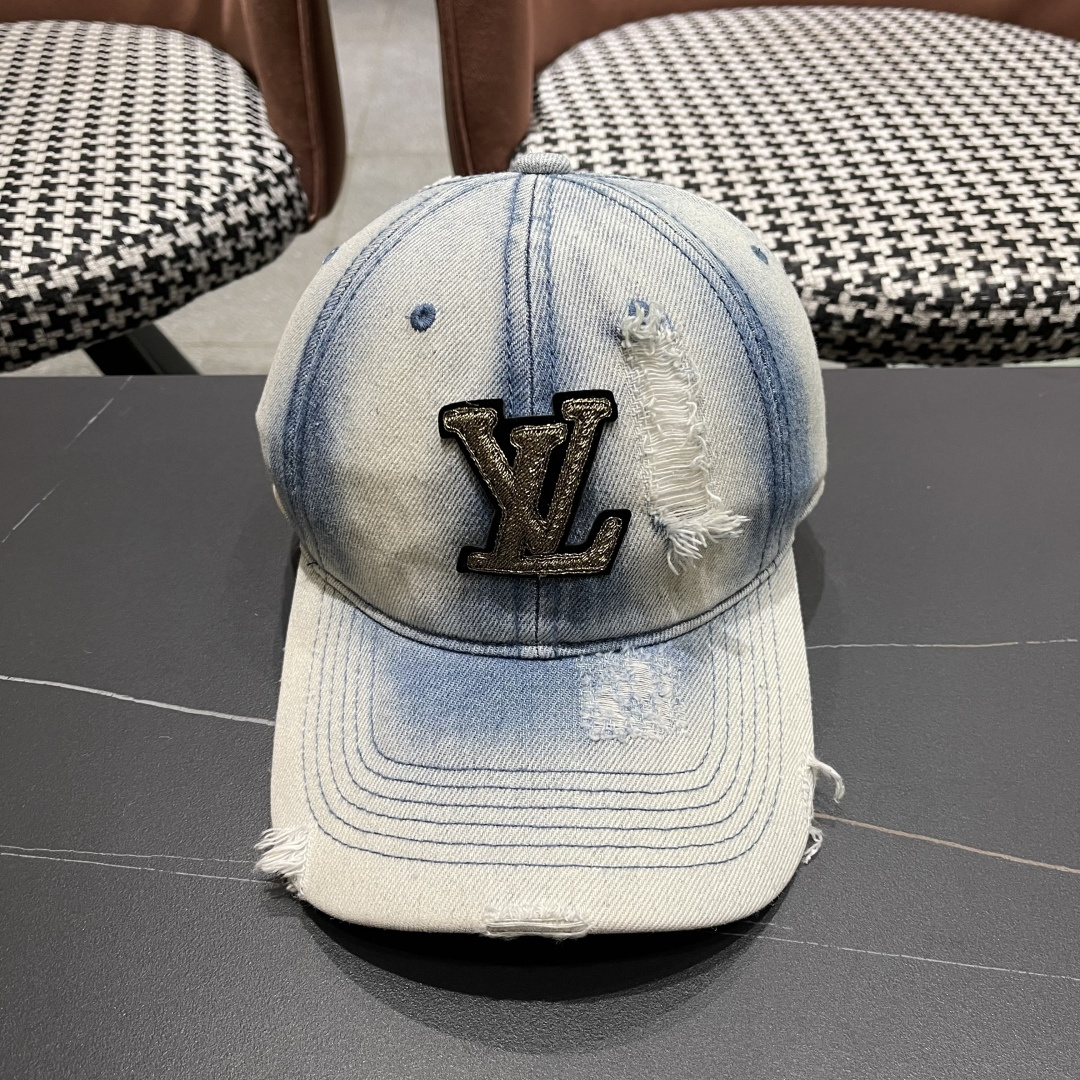  LV(路易威登)新款原单棒球帽，原版牛仔布料做工细致完美，质量超赞，基础头围56，贴片可调节。