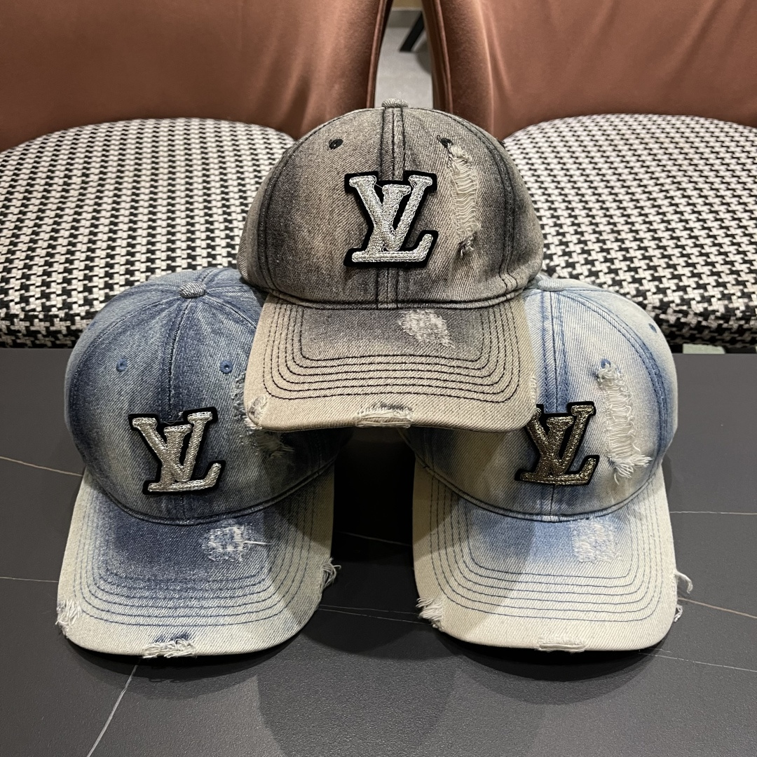  LV(路易威登)新款原单棒球帽，原版牛仔布料做工细致完美，质量超赞，基础头围56，贴片可调节。
