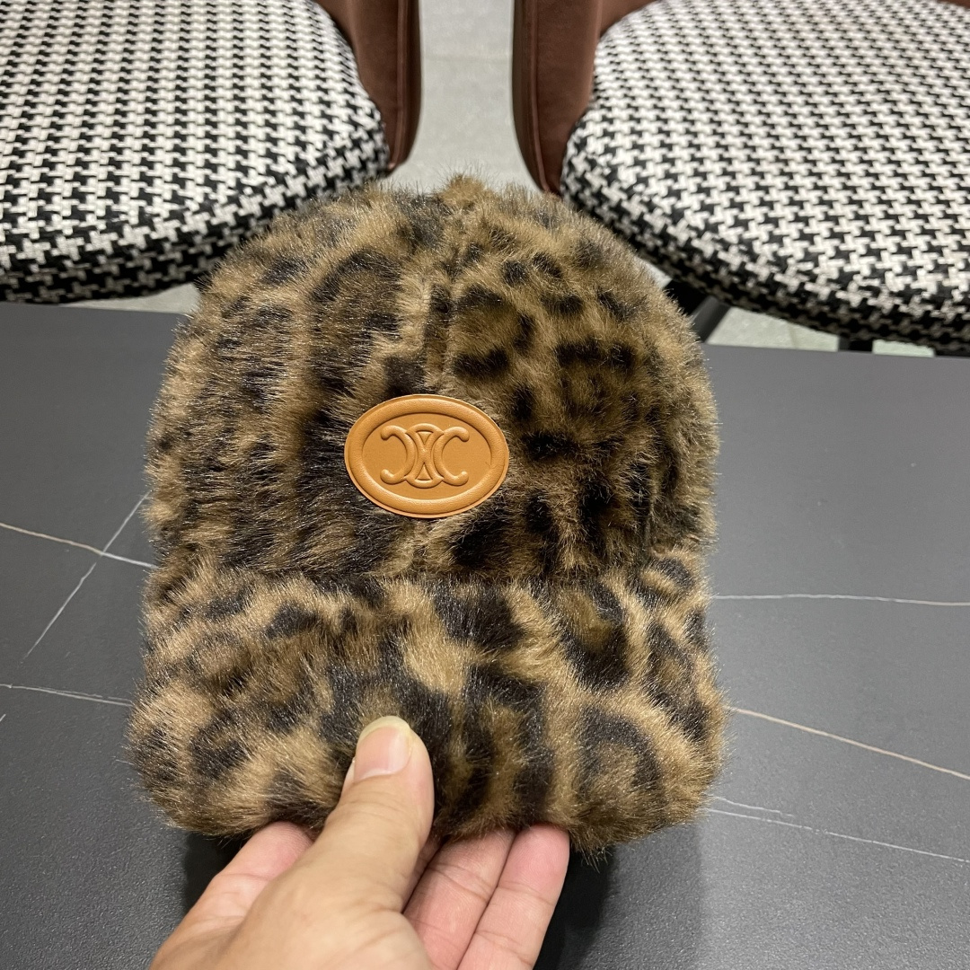  CELINE赛琳韩版豹纹棒球帽女秋冬加厚保暖毛绒帽子时尚休闲仿兔毛绒鸭舌帽潮