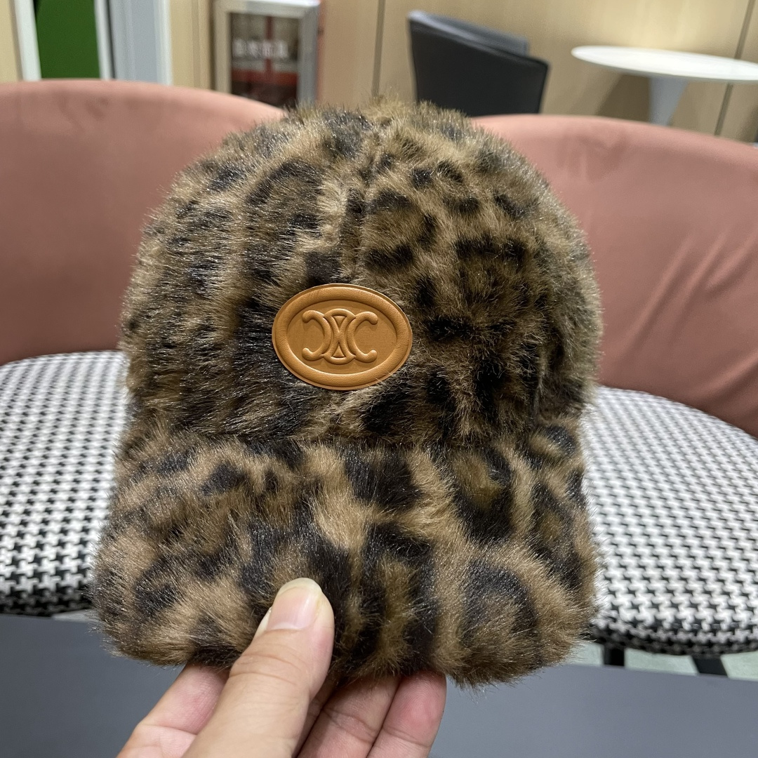  CELINE赛琳韩版豹纹棒球帽女秋冬加厚保暖毛绒帽子时尚休闲仿兔毛绒鸭舌帽潮