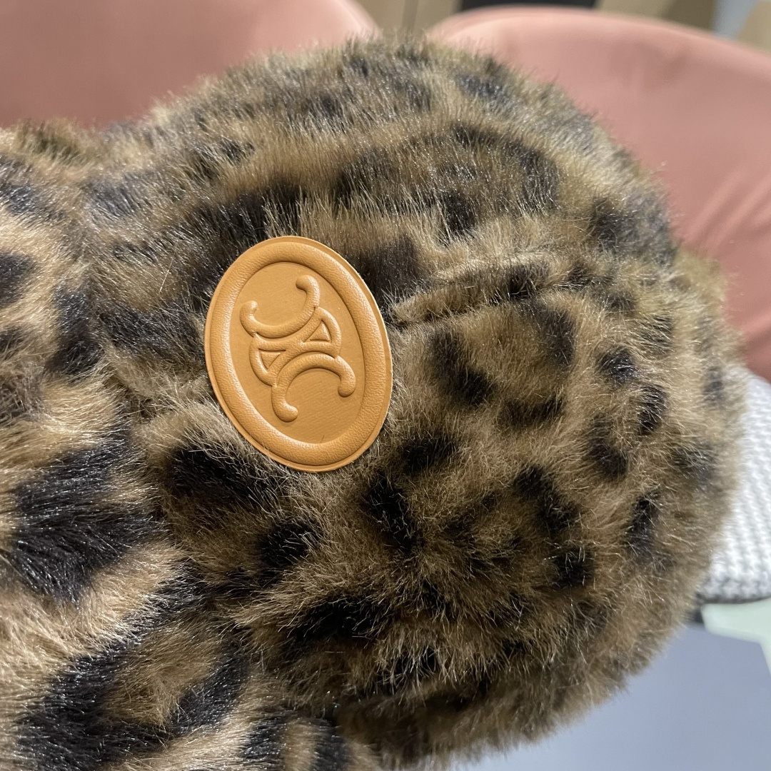  CELINE赛琳韩版豹纹棒球帽女秋冬加厚保暖毛绒帽子时尚休闲仿兔毛绒鸭舌帽潮