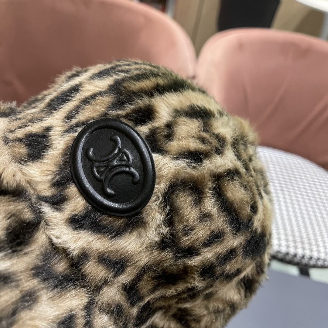  CELINE赛琳韩版豹纹棒球帽女秋冬加厚保暖毛绒帽子时尚休闲仿兔毛绒鸭舌帽潮