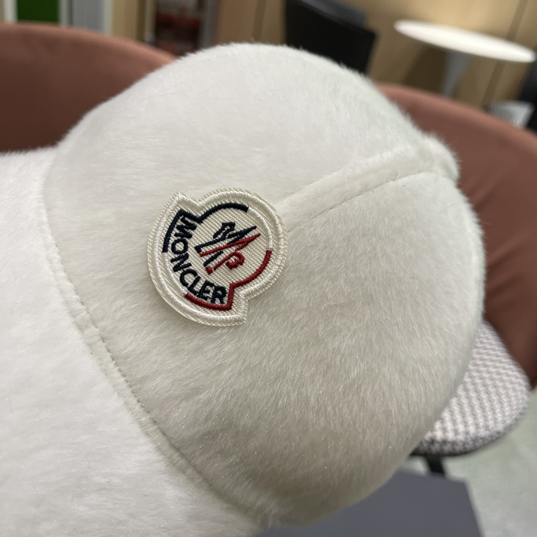  蒙口MONCELER新款毛绒棒球帽时尚百搭鸭舌帽潮男