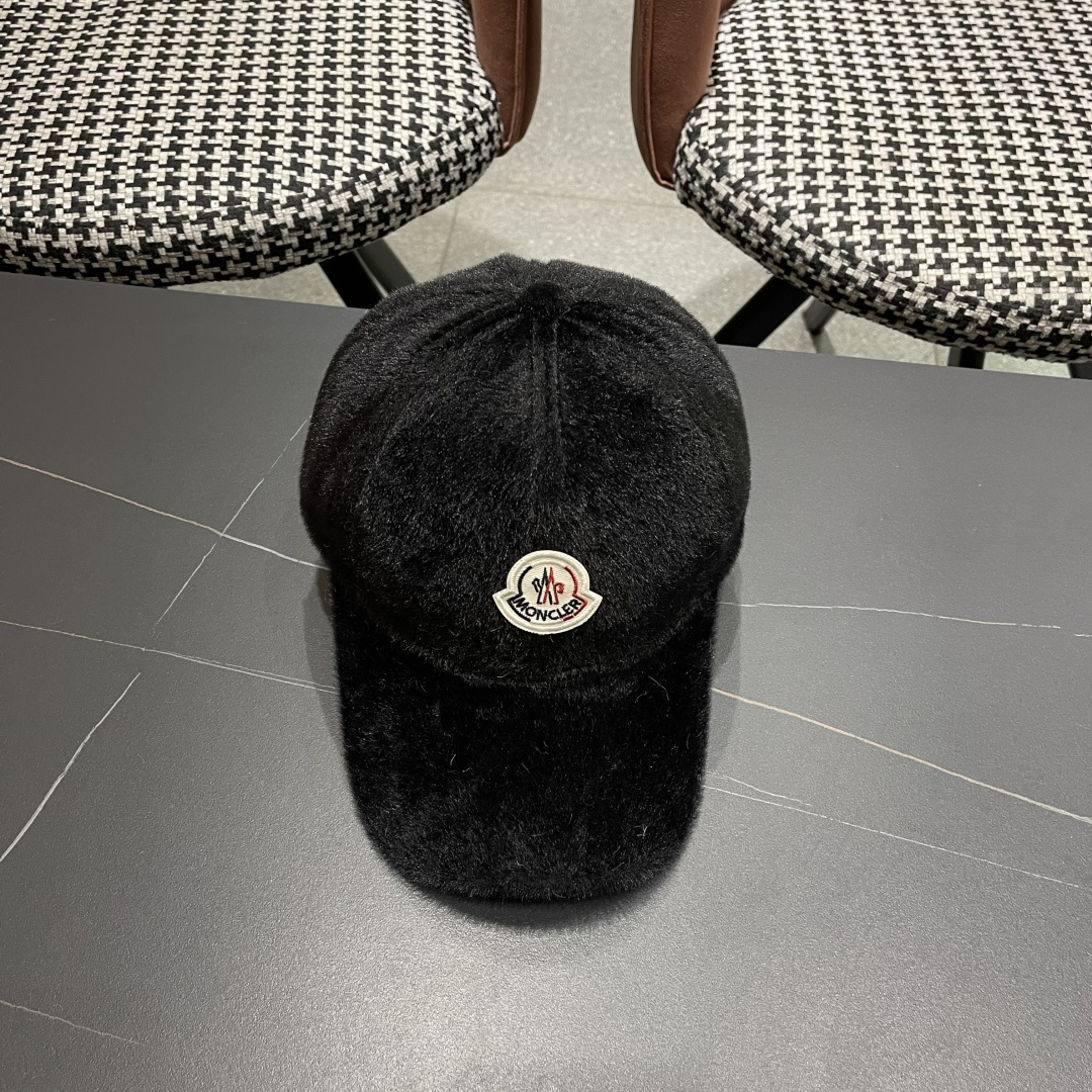  蒙口MONCELER新款毛绒棒球帽时尚百搭鸭舌帽潮男
