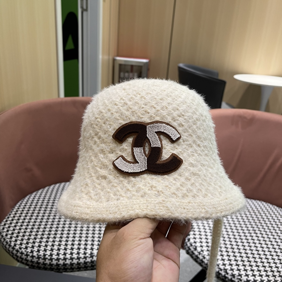  Chanel香奈儿新品秋冬帽子女时尚百搭针织毛线帽纯色百搭兔毛保暖护耳帽大头围