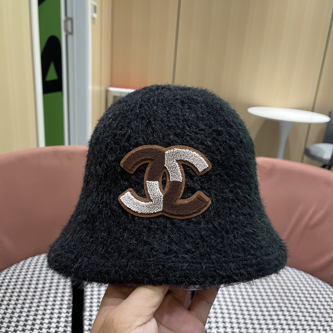  Chanel香奈儿新品秋冬帽子女时尚百搭针织毛线帽纯色百搭兔毛保暖护耳帽大头围