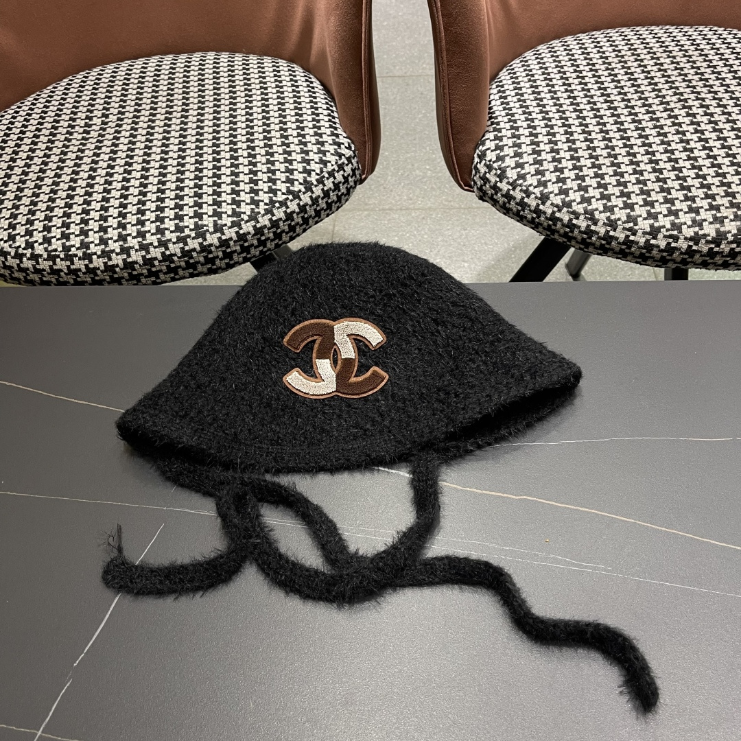 Chanel香奈儿新品秋冬帽子女时尚百搭针织毛线帽纯色百搭兔毛保暖护耳帽大头围