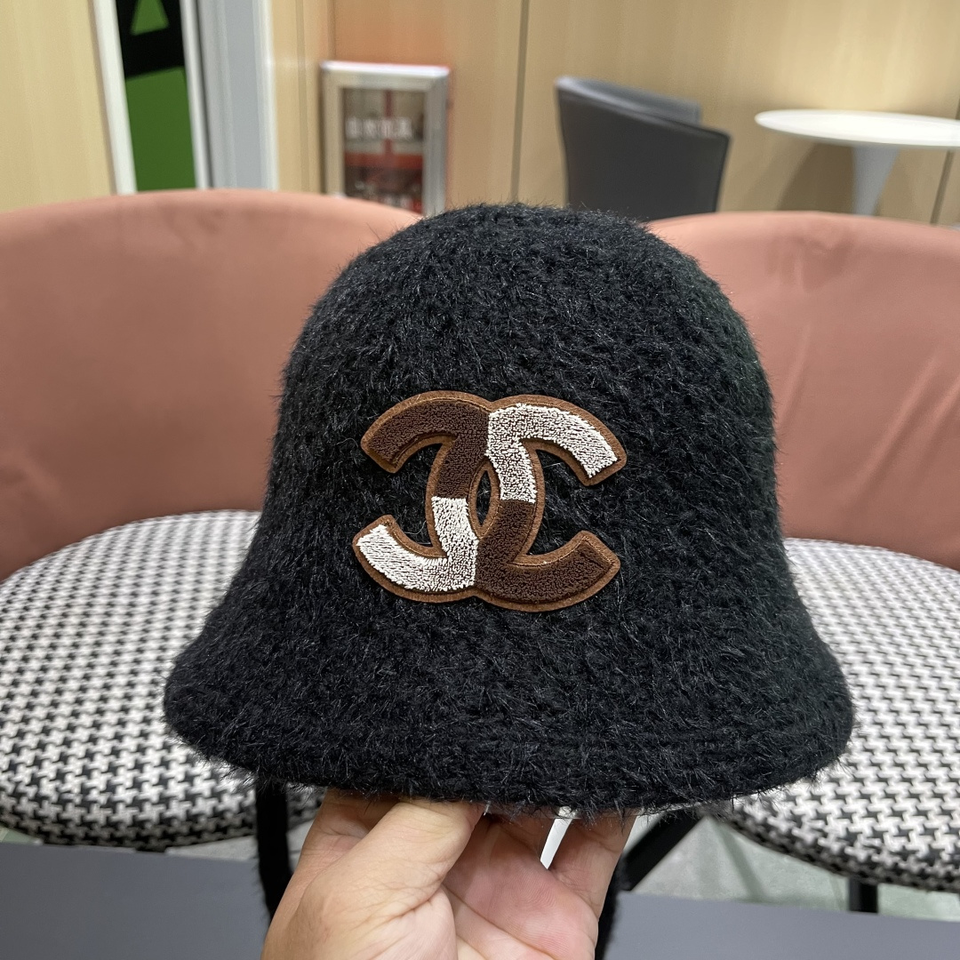  Chanel香奈儿新品秋冬帽子女时尚百搭针织毛线帽纯色百搭兔毛保暖护耳帽大头围