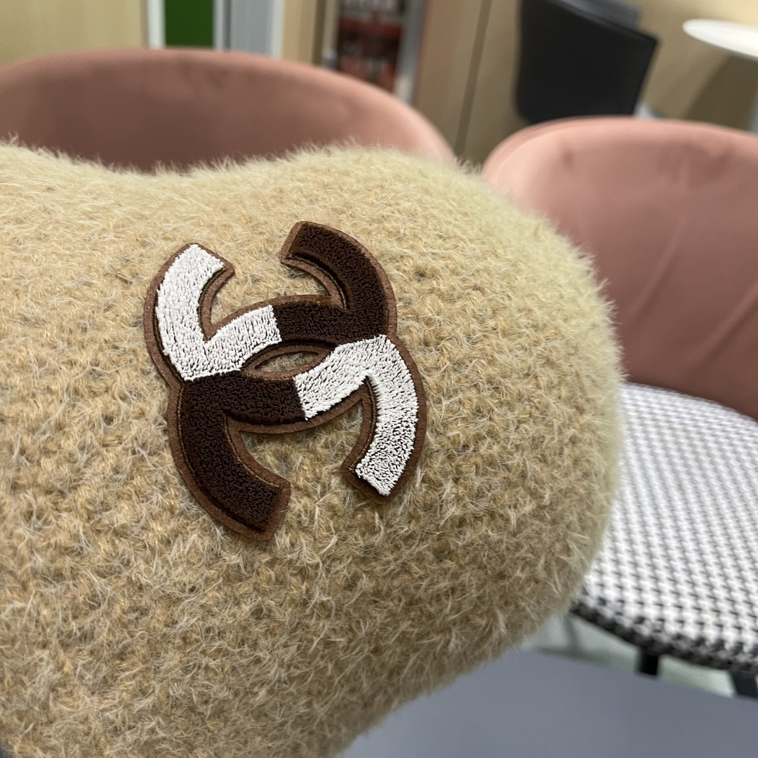  Chanel香奈儿新品秋冬帽子女时尚百搭针织毛线帽纯色百搭兔毛保暖护耳帽大头围