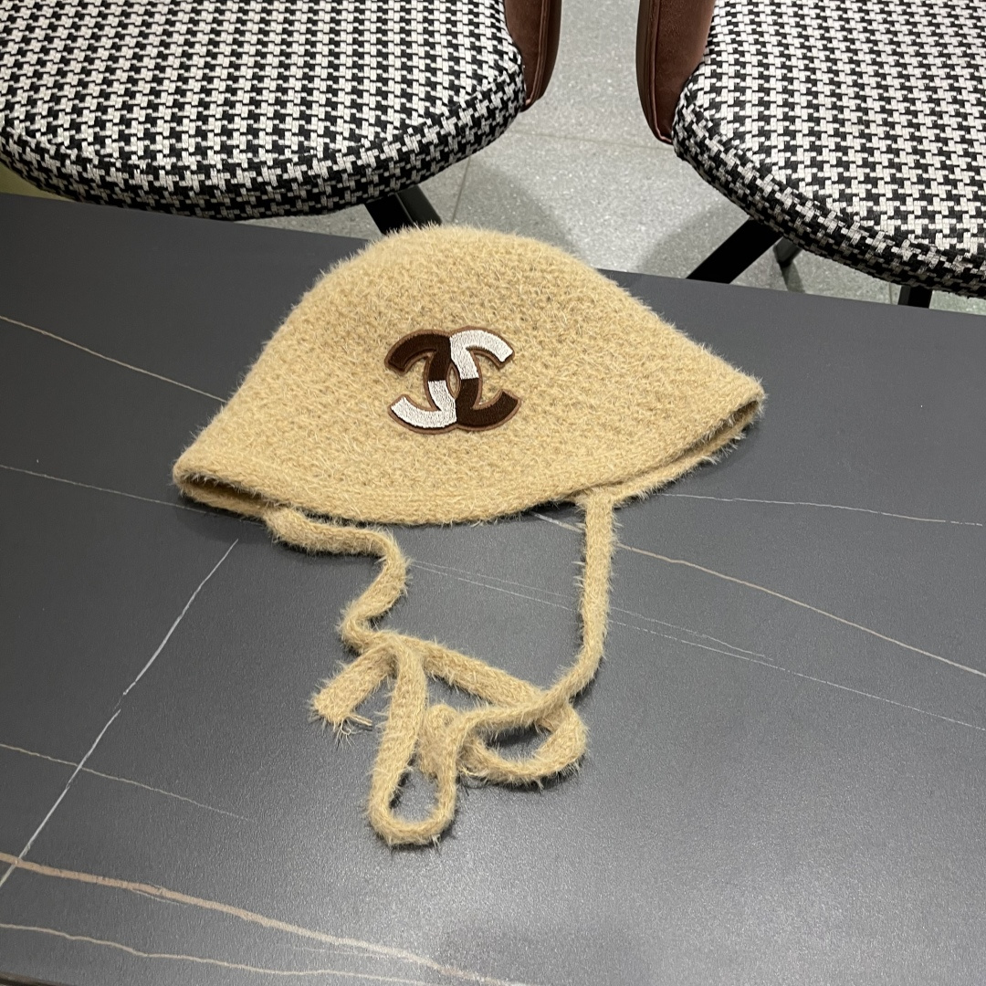  Chanel香奈儿新品秋冬帽子女时尚百搭针织毛线帽纯色百搭兔毛保暖护耳帽大头围