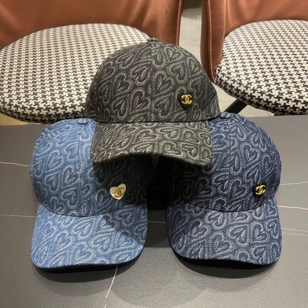  香奈儿 硬顶时尚水洗牛仔棒球帽女生秋冬户外休闲遮
阳防风复古牛仔鸭舌帽