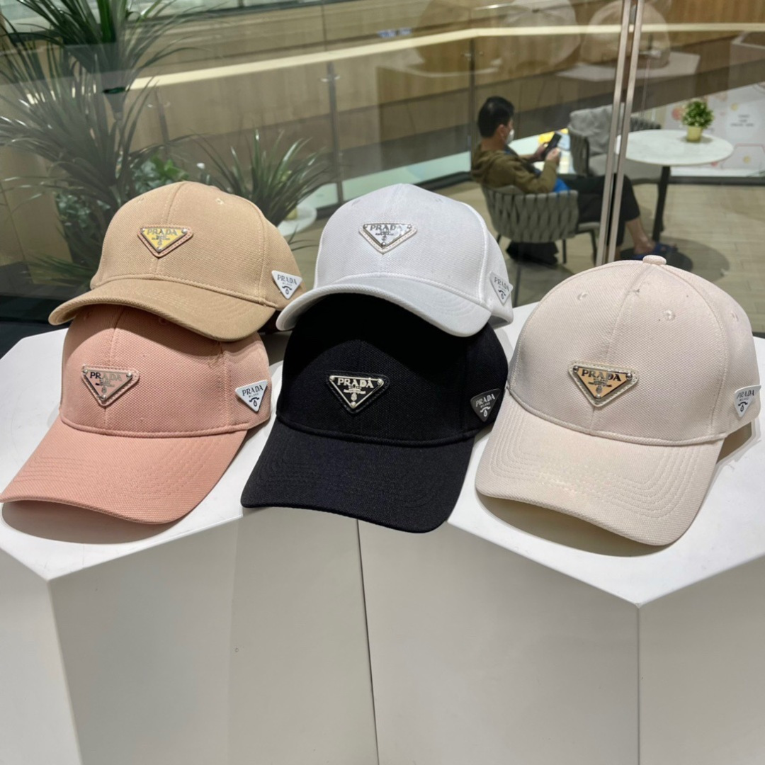🧢Prada(普拉达)🧢经典原单棒球帽，普拉三角标达气质帽沿，可调节魔术贴片💢男女通用