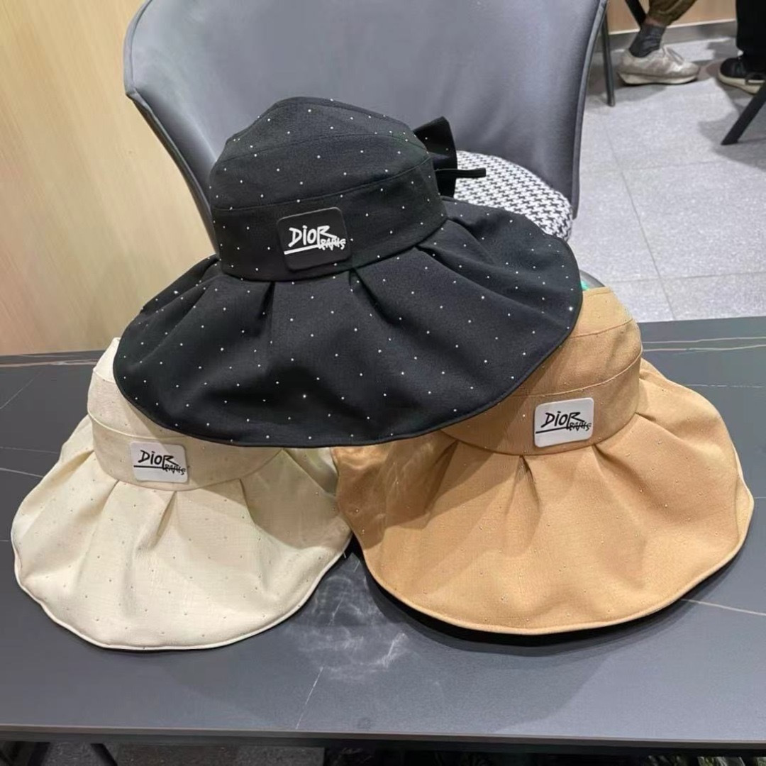  迪奥Dio*大檐空顶帽遮阳帽越简单越高级，时尚雅致
懂货可以闭眼入手