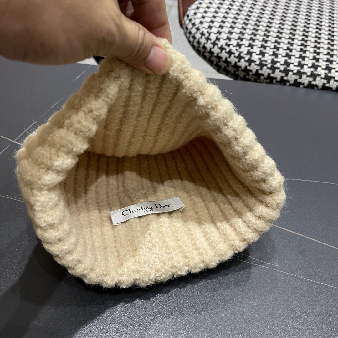  DIOR迪奥帽子女冬季复古百搭显脸小毛线帽大头围保暖冷帽