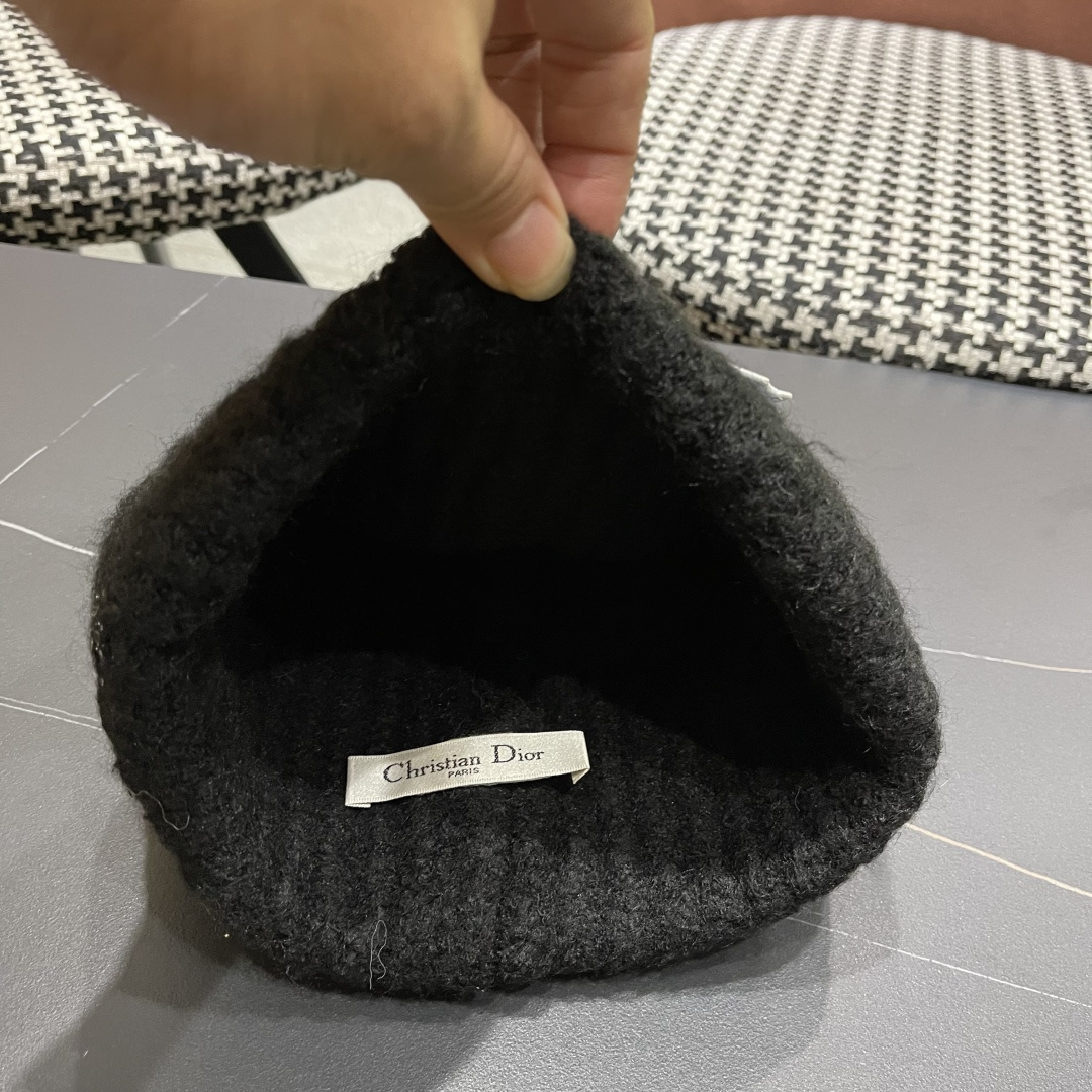  DIOR迪奥帽子女冬季复古百搭显脸小毛线帽大头围保暖冷帽