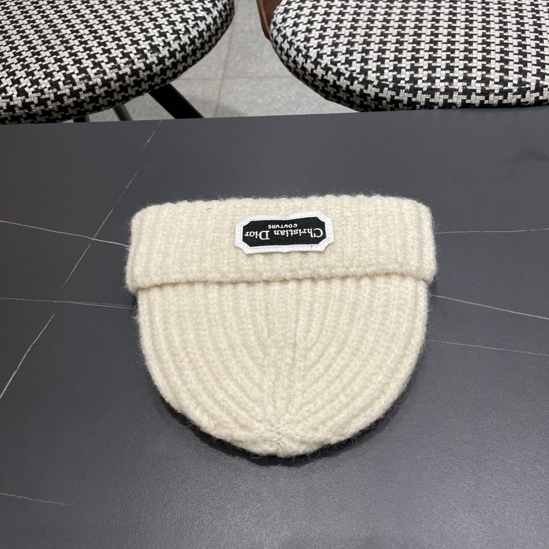  DIOR迪奥帽子女冬季复古百搭显脸小毛线帽大头围保暖冷帽