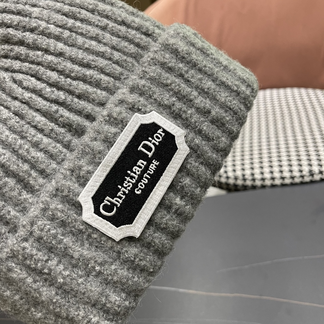  DIOR迪奥帽子女冬季复古百搭显脸小毛线帽大头围保暖冷帽
