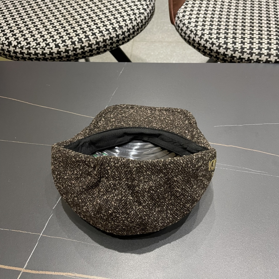  芬迪 FENDl 复古前进帽女春秋英伦老钱风显脸小鸭舌贝雷帽大头围报童画家帽子