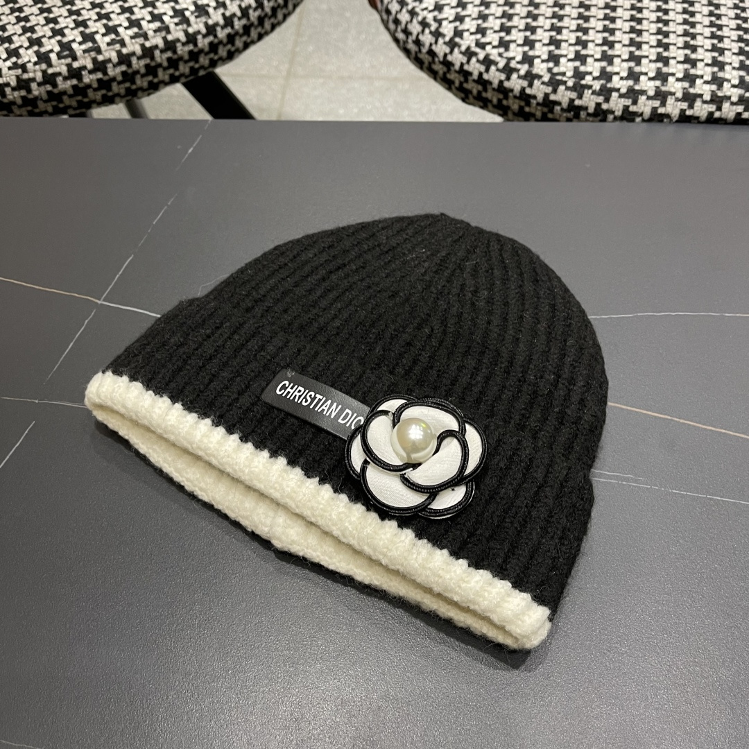  DIOR迪奥针织带花帽子女冬季复古百搭显脸小毛线帽大头围保暖冷帽