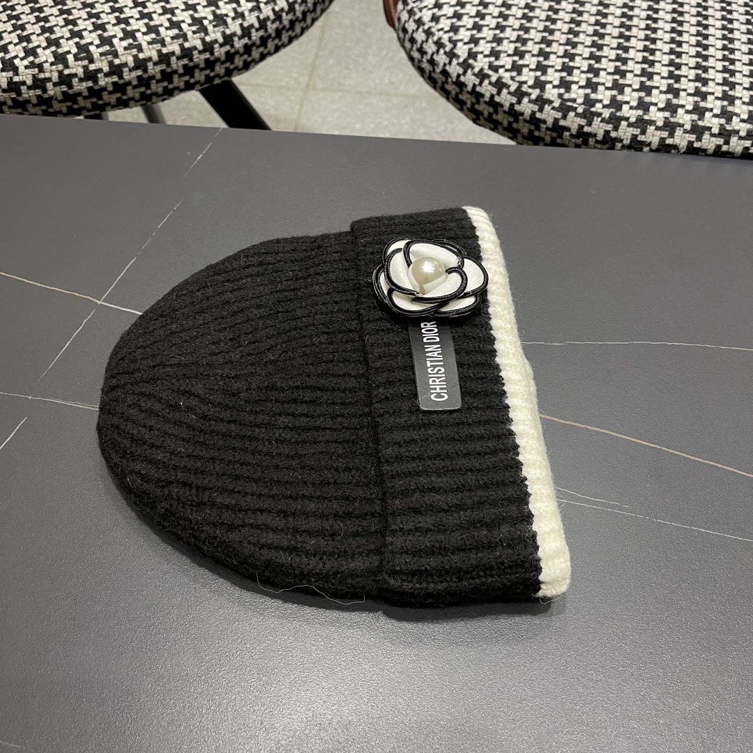  DIOR迪奥针织带花帽子女冬季复古百搭显脸小毛线帽大头围保暖冷帽