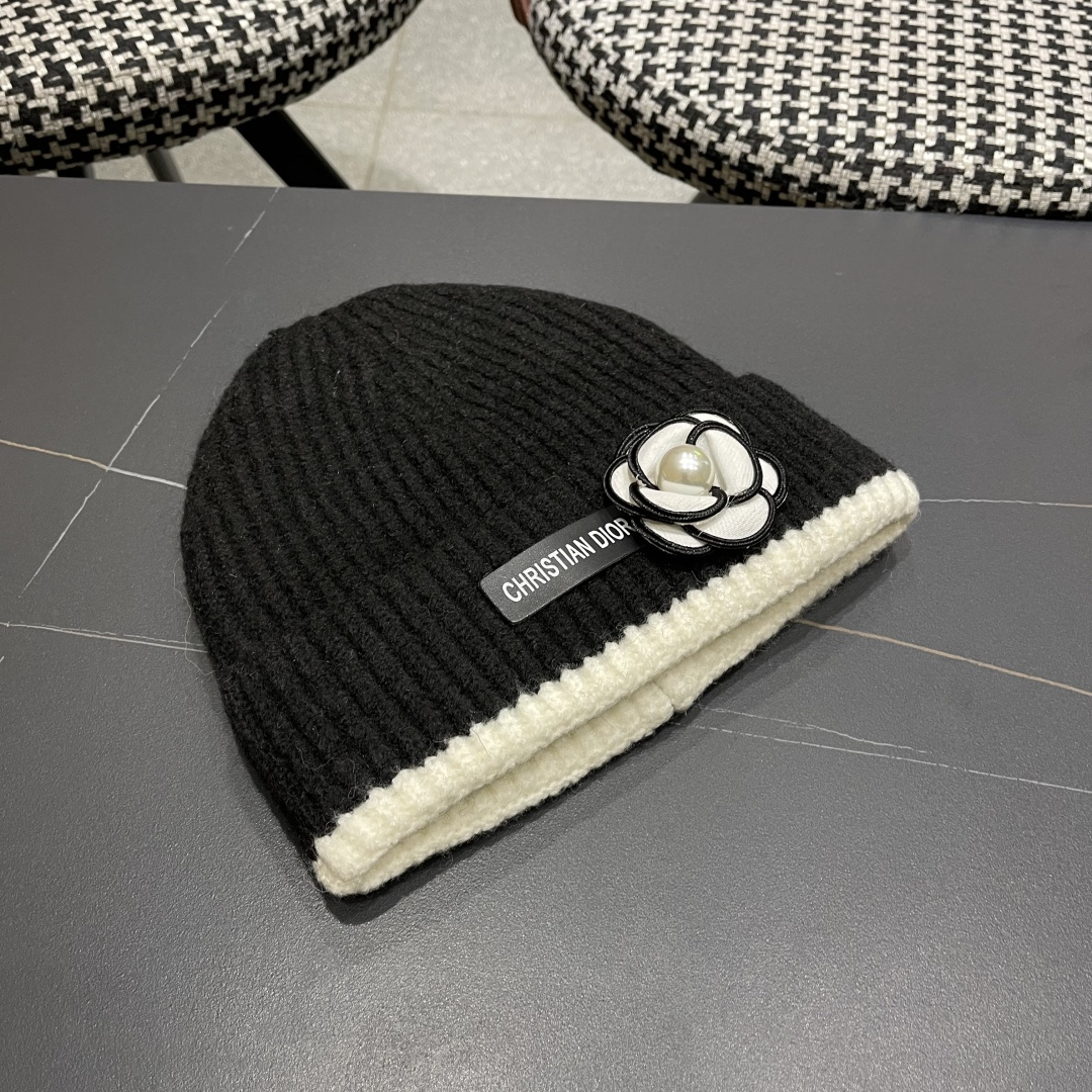  DIOR迪奥针织带花帽子女冬季复古百搭显脸小毛线帽大头围保暖冷帽