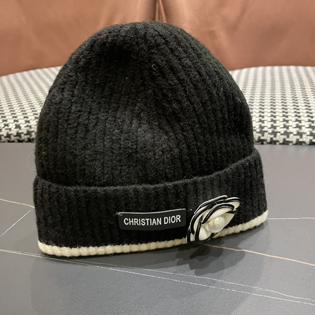  DIOR迪奥针织带花帽子女冬季复古百搭显脸小毛线帽大头围保暖冷帽