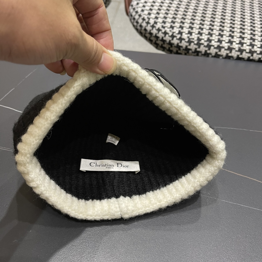  DIOR迪奥针织带花帽子女冬季复古百搭显脸小毛线帽大头围保暖冷帽