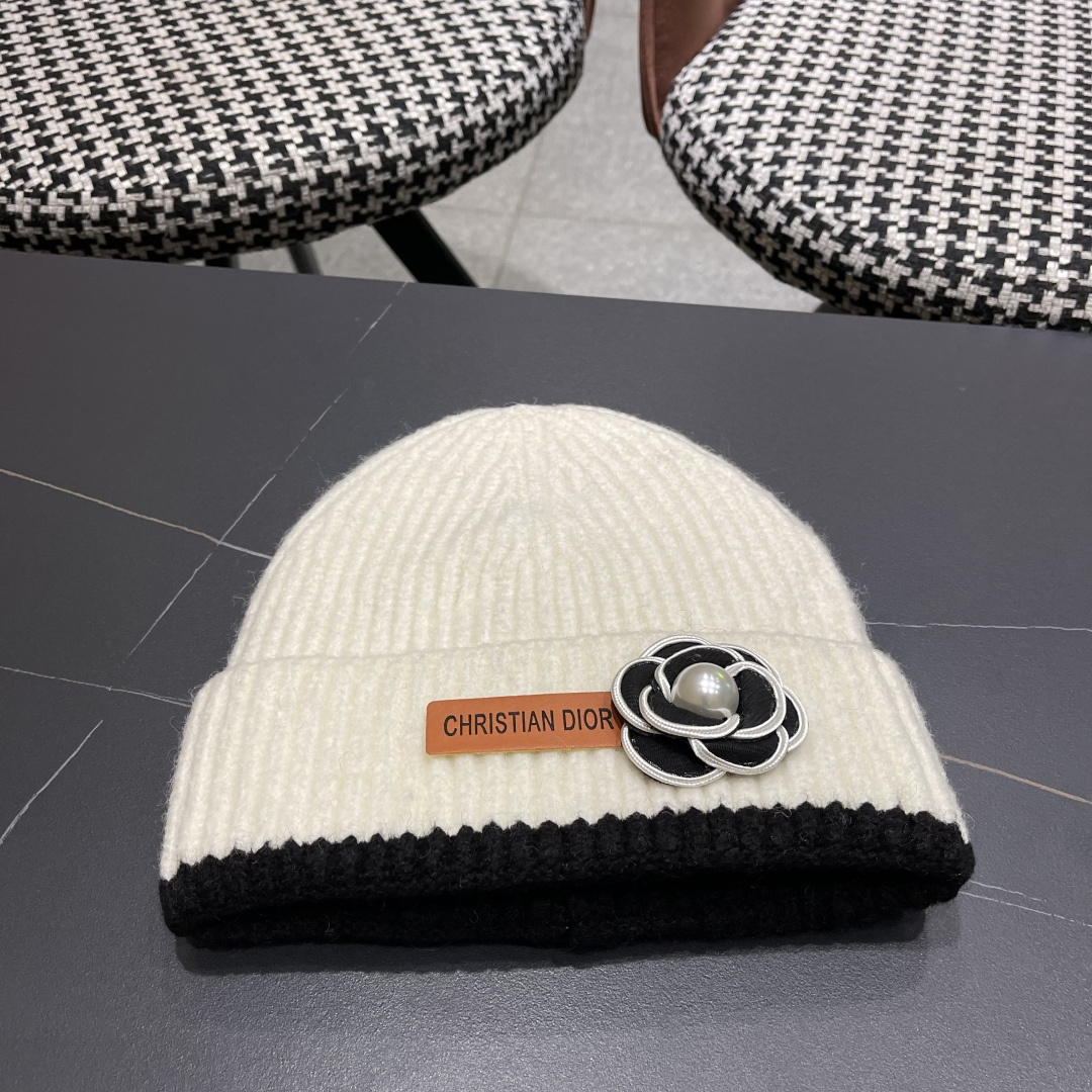  DIOR迪奥针织带花帽子女冬季复古百搭显脸小毛线帽大头围保暖冷帽
