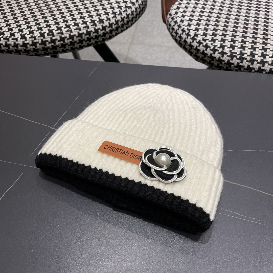  DIOR迪奥针织带花帽子女冬季复古百搭显脸小毛线帽大头围保暖冷帽